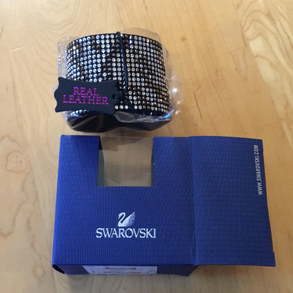 SWAROVSKI | Leather Zebra Cuff Band Bracelet